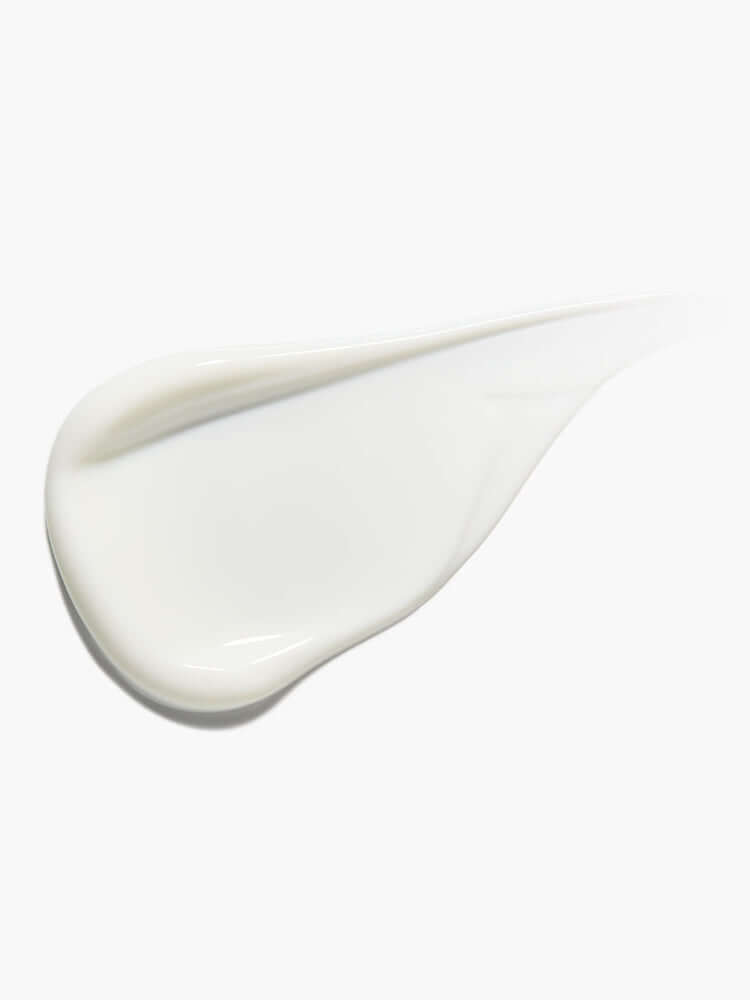 Beauty of Joseon Relief Sun: smooth, white cream texture showcasing its nourishing and hydrating properties.